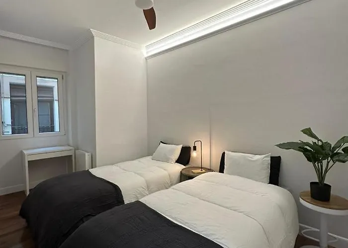 Central Moyua By Sleep In بلباو